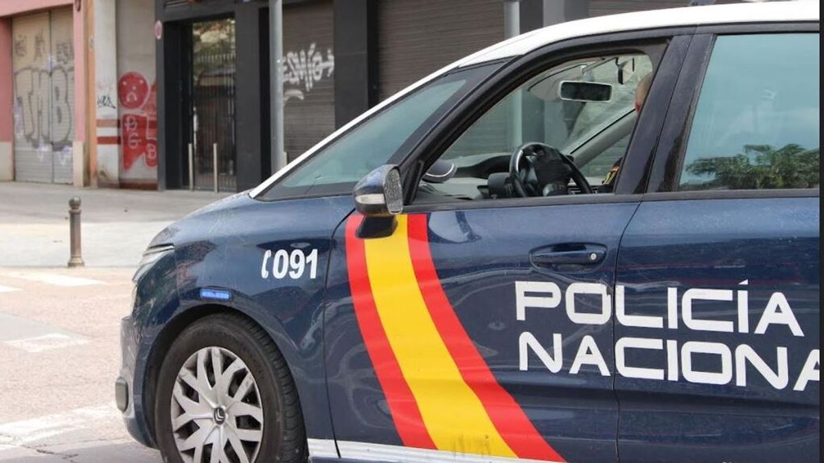 Detenidos tres hombres tras atropellar y agredir presuntamente a varios ciclistas en Gandía Detenidos tres hombres tras atropellar y agredir presuntamente a varios ciclistas en Gandía