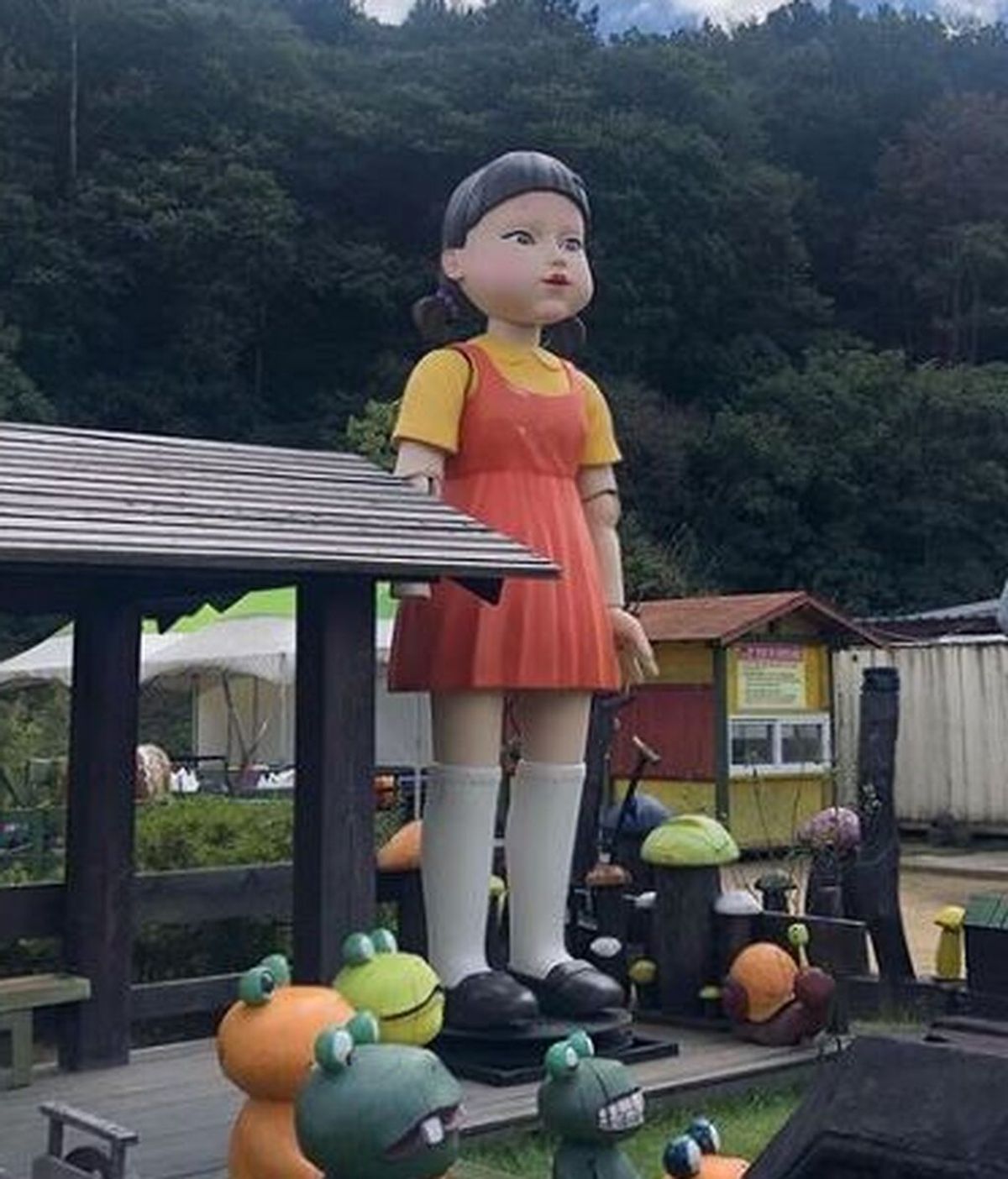 La muñeca de 'El juego del calamar' es real y puede visitarse en la entrada de un museo surcoreano