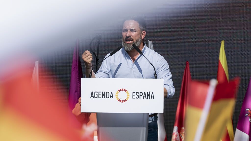 Abascal carga contra Casado, "un burdo relevo" del PSOE