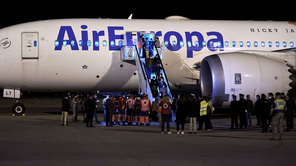 Aterriza en Torrejón el segundo vuelo con 160 refugiados afganos procedente de Pakistán