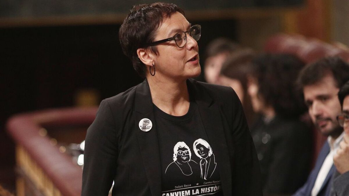 ERC llama "salvajes" a los agentes de la Policía Nacional: "Les tenemos asco, que se vayan" ERC llama "salvajes" a los agentes de la Policía Nacional: "Les tenemos asco, que se vayan"