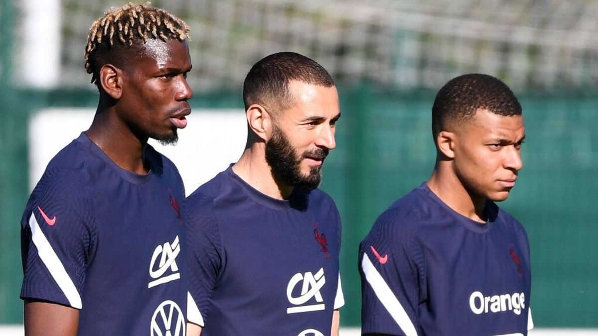 Pogba no ha renovado aún con el Manchester United. Pogba no ha renovado aún con el Manchester United.