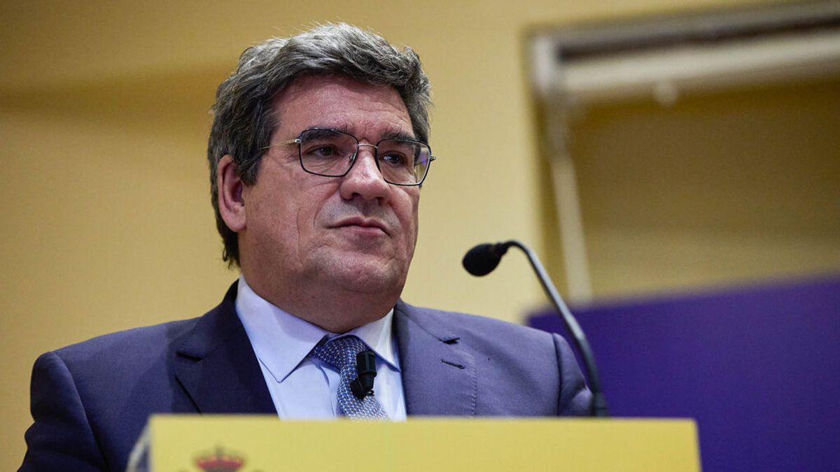 Escrivá prevé que el Ingreso Mínimo Vital llegue a unos 390.000 hogares para final de año Escrivá prevé que el Ingreso Mínimo Vital llegue a unos 390.000 hogares para final de año