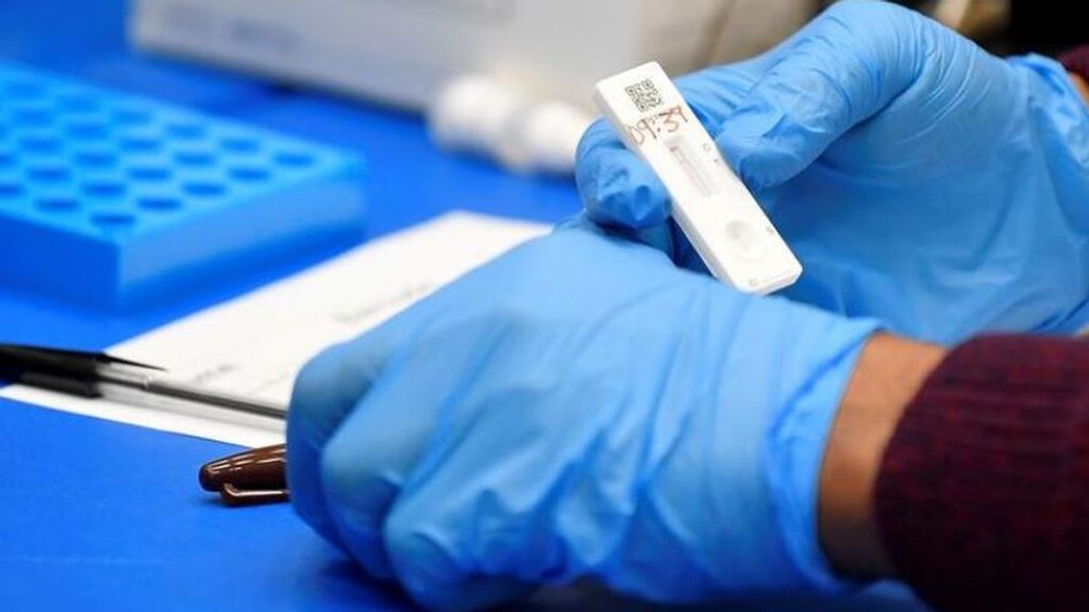 Reino Unido cierra un laboratorio que había realizado 43.000 test de covid erróneos Reino Unido cierra un laboratorio que había realizado 43.000 test de covid erróneos