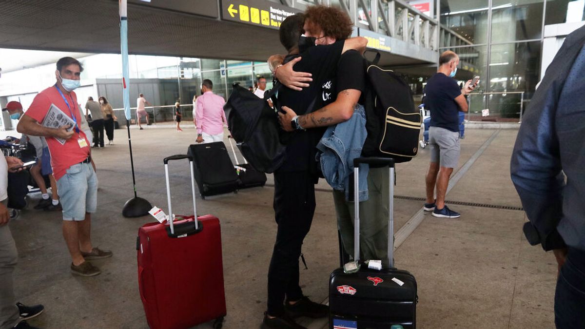 El Gobierno suprime desde este viernes la limitación de acceso a las terminales de los aeropuertos El Gobierno suprime desde este viernes la limitación de acceso a las terminales de los aeropuertos