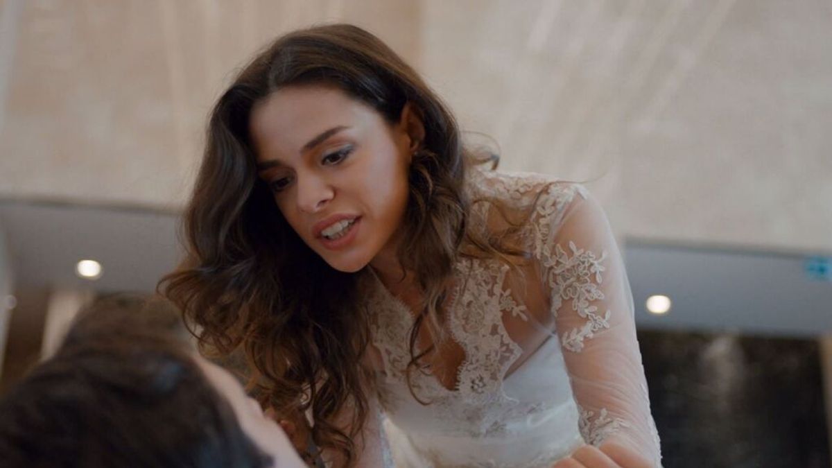 Zeynep busca desesperada a Fatih