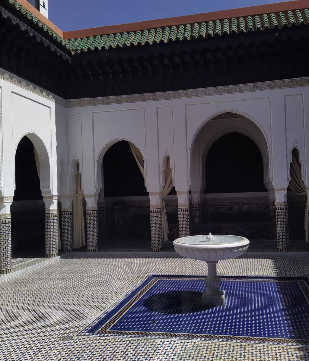 3.Detalle de uno de los patios del hotel marrakechí. Foto ANTONIO NAVARRO AMUEDO