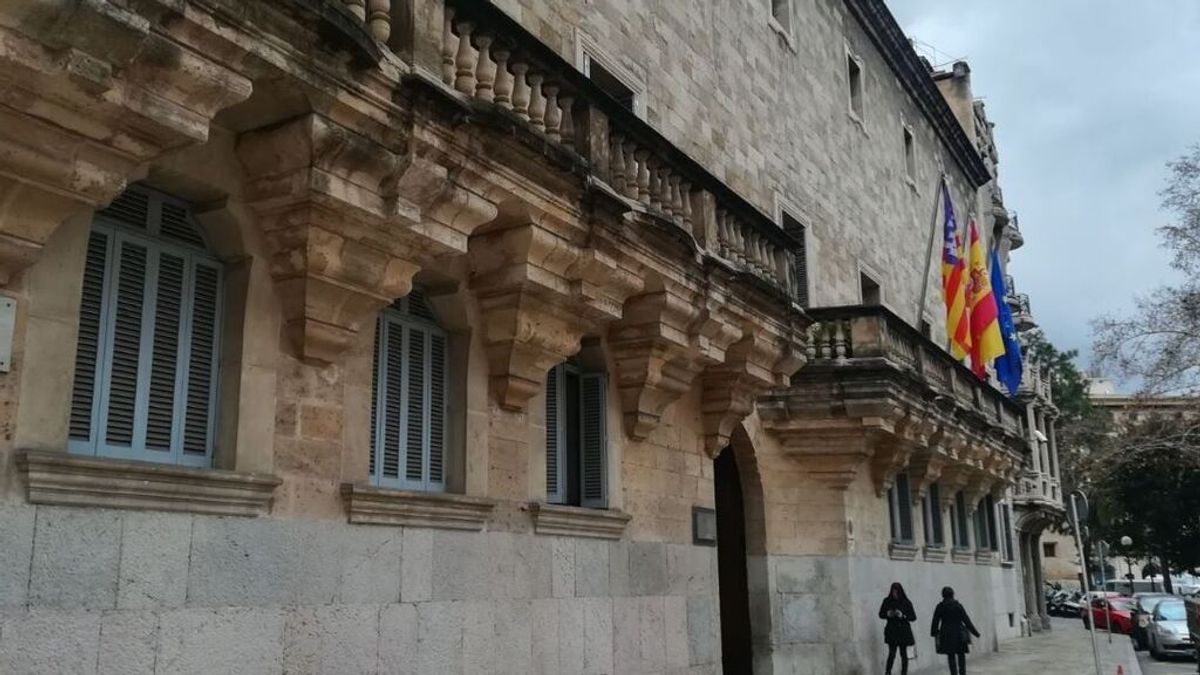 Piden 240 años de cárcel para los cuatro jóvenes acusados de violar en grupo a una menor Piden 240 años de cárcel para los cuatro jóvenes acusados de violar en grupo a una menor