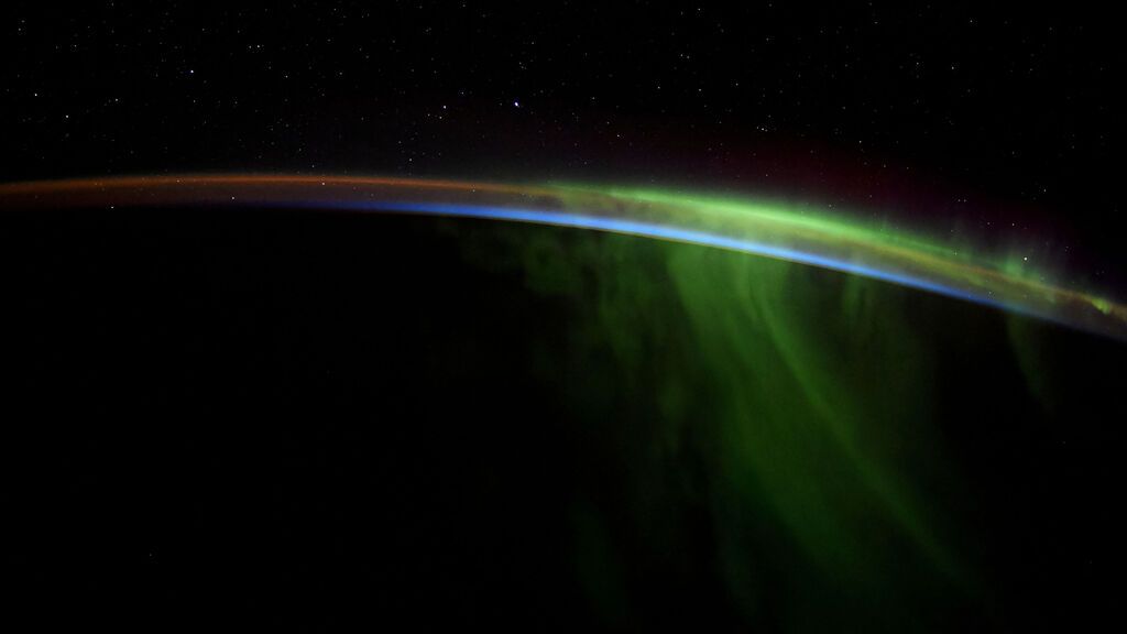 auora_iss_2021285_lrg