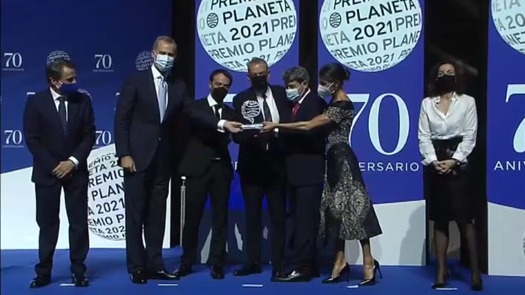 Carmen Mola sale del armario tras hacerse con el Premio Planeta 2021