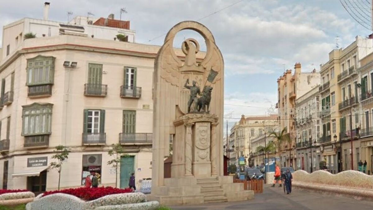Vox recoge más de mil firmas para que no se destruya el Monumento a los Héroes de España en Melilla Vox recoge más de mil firmas para que no se destruya el Monumento a los Héroes de España en Melilla