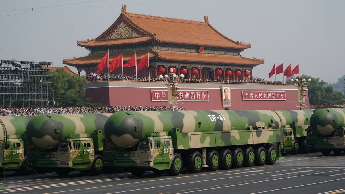 China prueba un misil nuclear hipersónico que sorprende a EEUU: "No sabemos cómo lo han hecho" China prueba un misil nuclear hipersónico que sorprende a EEUU: "No sabemos cómo lo han hecho"