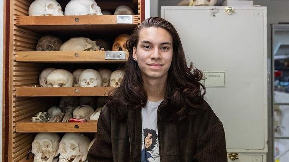Jonsbones, el joven tiktoker que ha abierto la polémica en la red al vender huesos humanos