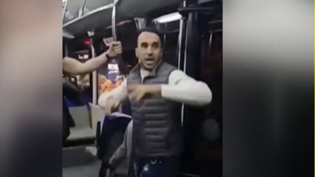 Policías de Zaragoza se concentran para denunciar el aumento de violencia tras la agresión a dos agente