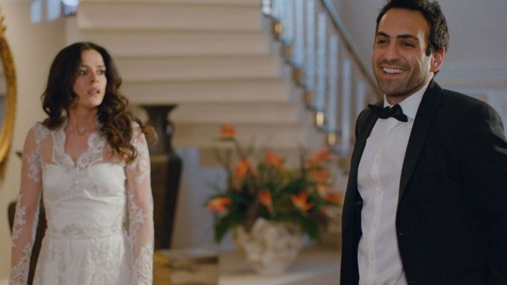 Zeynep y Fatih, pillados por su familia