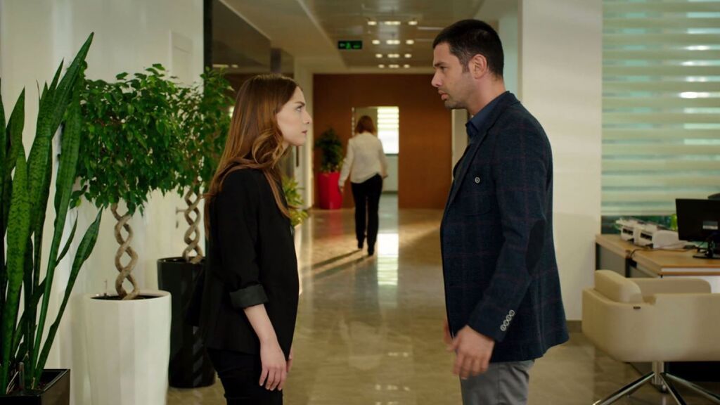 Bahar intenta hacer las paces con Ateş