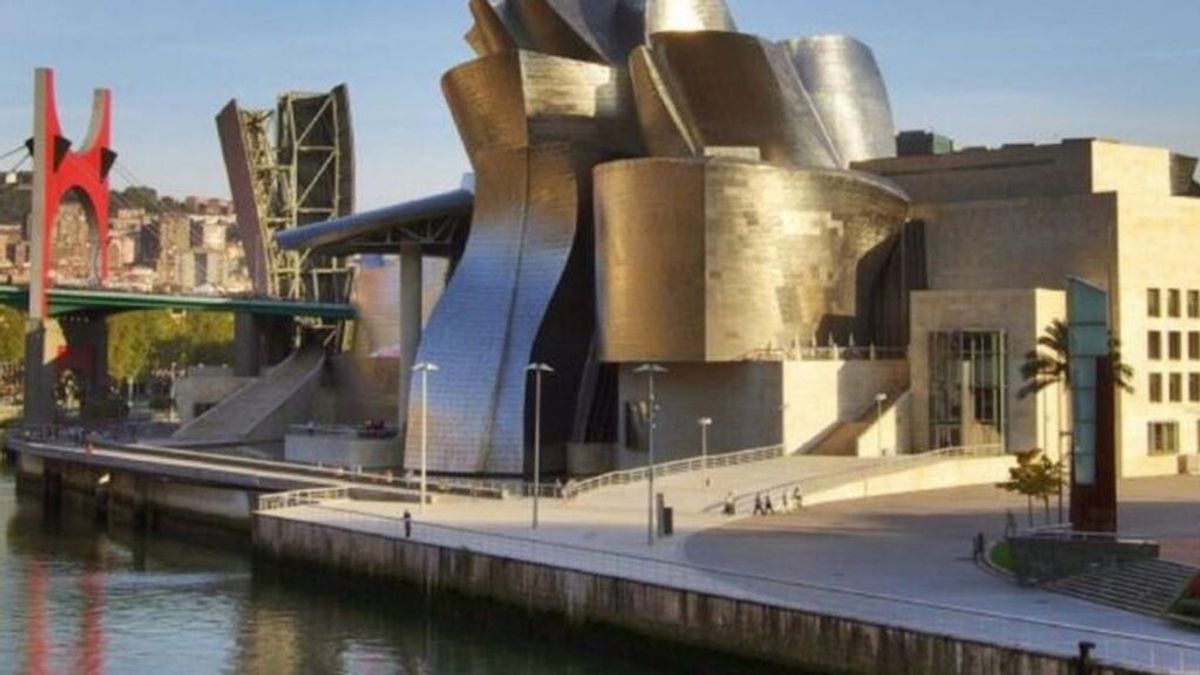 Desalojan el museo Guggenheim de Bilbao por un “paquete sospechoso”
