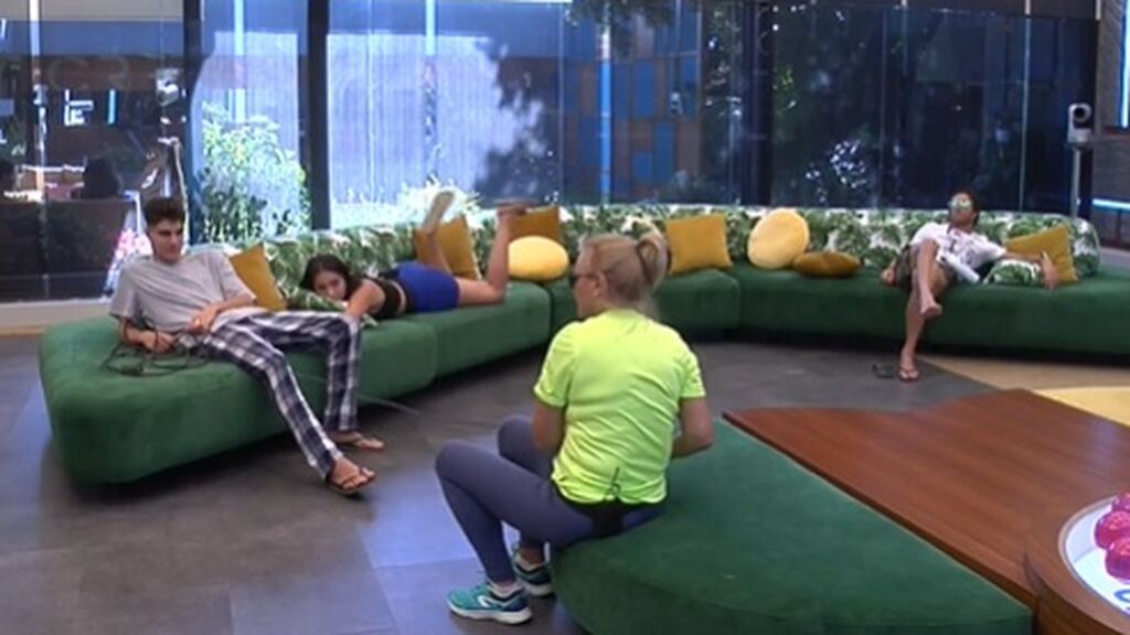 Los chicos en el salón