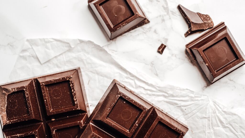 El chocolate es el ingrediente principal.