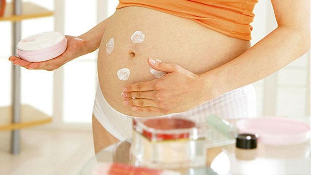 Estos son los cosméticos que no están recomendados durante el embarazo: cuáles son y por qué habrá que evitarlos.