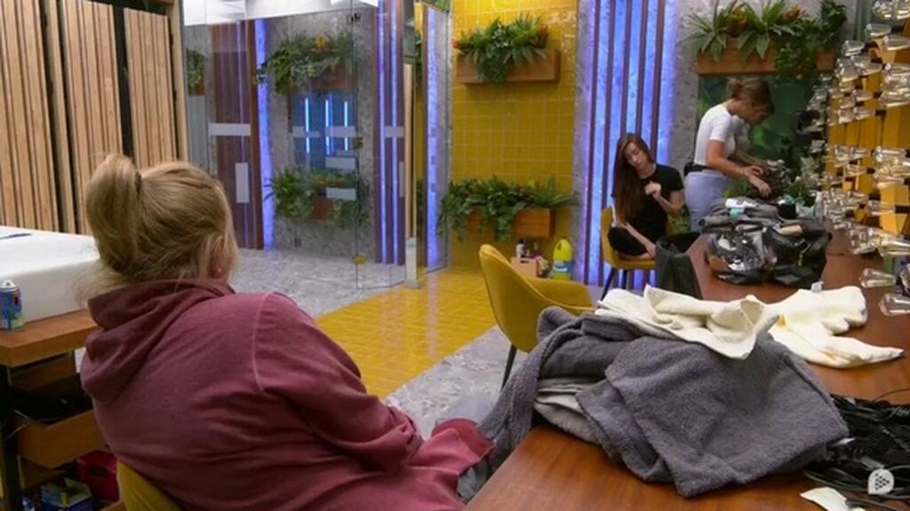 Adara, Cris y Lucía