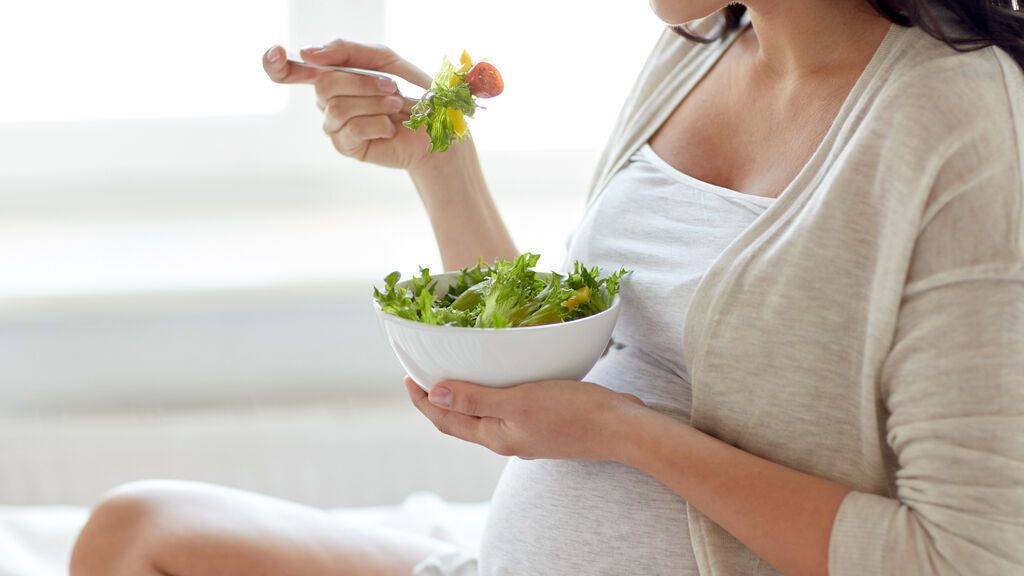 Habrá que tener mucho cuidado con los alimentos crudos o poco cocinados.