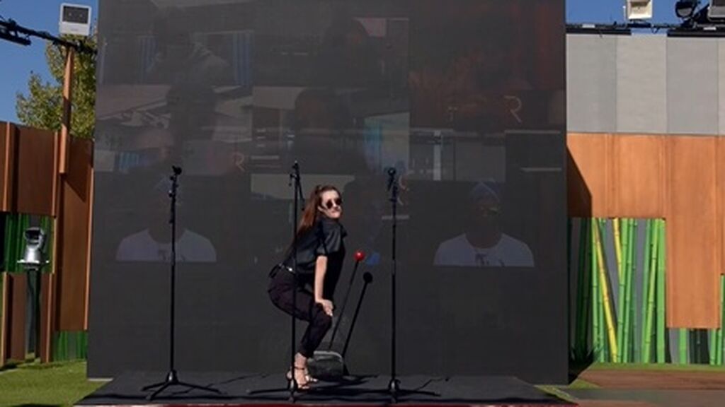 Adara hace la prueba