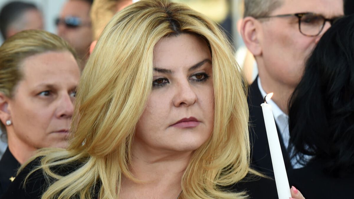 Lady Trump, la candidata a gobernadora de Nevada que presenta a tiros su programa en un anuncio Lady Trump, la candidata a gobernadora de Nevada que presenta a tiros su programa en un anuncio