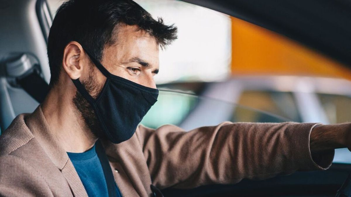 La DGT planta cara a las mascarillas negras: la razón por la que no quiere que las uses La DGT planta cara a las mascarillas negras: la razón por la que no quiere que las uses
