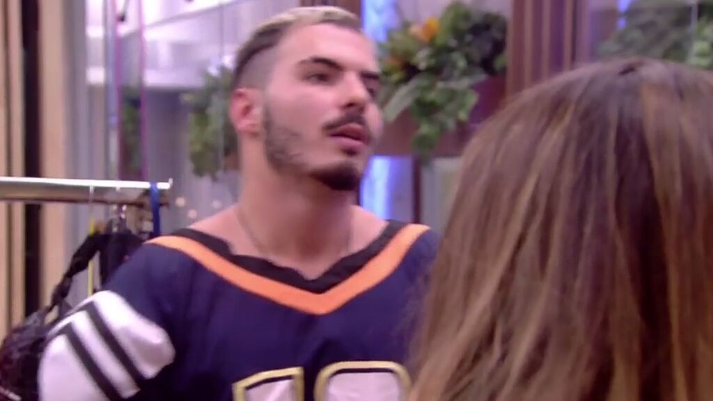 Captura de pantalla 2021-10-21 a las 23.52.02