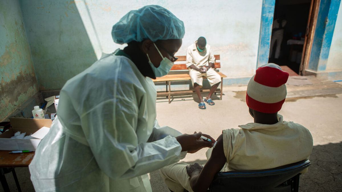 La pandemia durará "más de un año de lo necesario" por la falta de vacunas en países pobres, según la OMS La pandemia durará "más de un año de lo necesario" por la falta de vacunas en países pobres, según la OMS