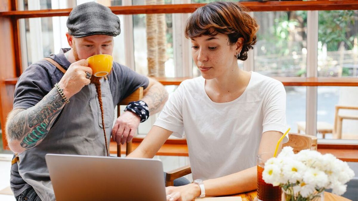 Que no te engañen por ser joven: 5 prácticas laborales (muy comunes) que son ilegales Que no te engañen por ser joven: 5 prácticas laborales (muy comunes) que son ilegales