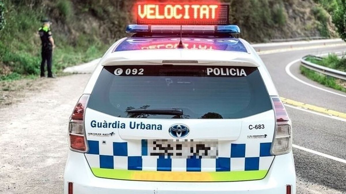 La Guardia Urbana de Barcelona detiene dos veces a un conductor bebido la misma noche La Guardia Urbana de Barcelona detiene dos veces a un conductor bebido la misma noche