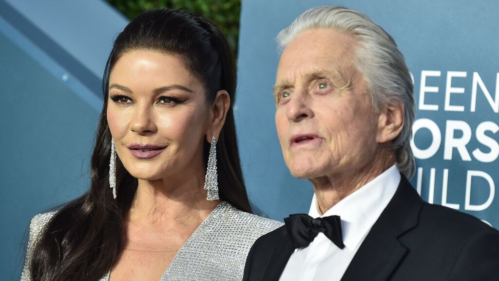 Catherine Zeta-Jones y Michael Douglas también lo dejaron por unos rumores de infidelidad.