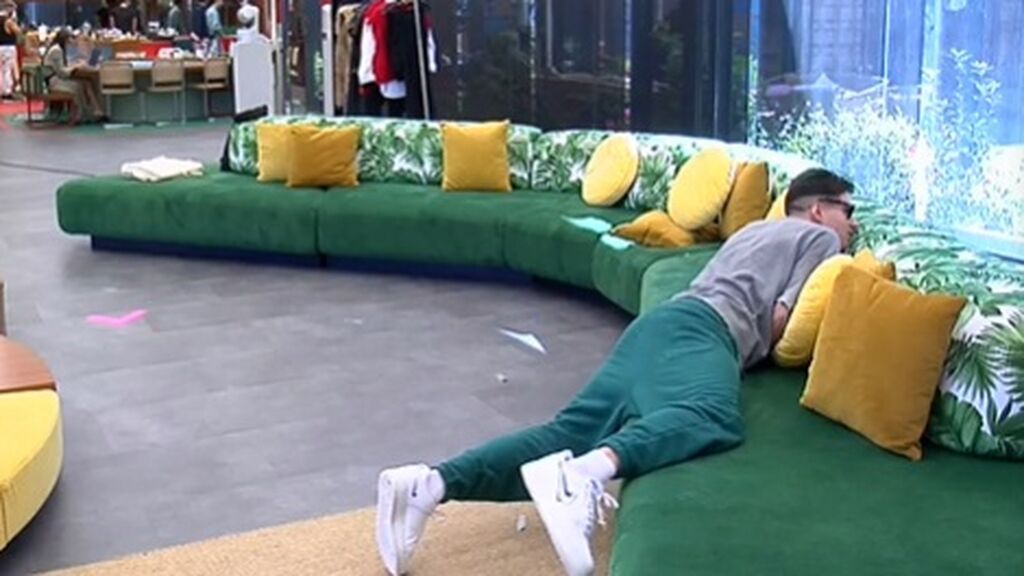 Julen juega con las cámaras