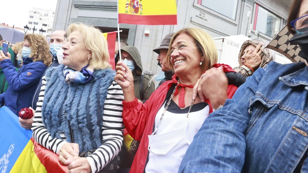 Así está el ambiente fuera del Teatro Campoamor