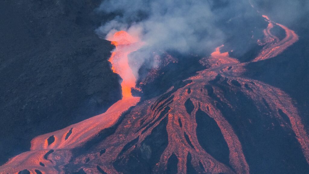 Los derrames de lava ensanchan la colada parada en La Laguna y reactivan las otras