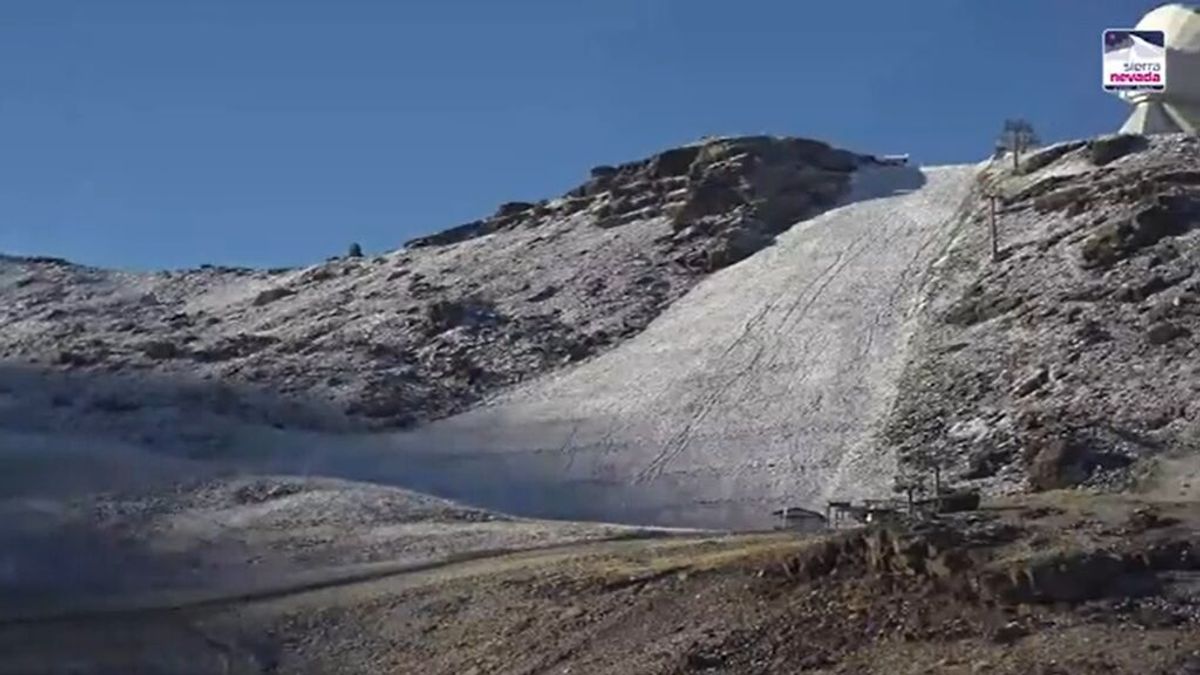 Sierra Nevada recibe las primeras nieves de la temporada Sierra Nevada recibe las primeras nieves de la temporada