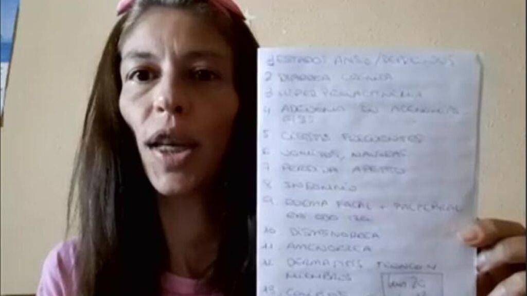 Sandra, enferma desde 2009 tras aumentarse el pecho: "Tengo silicona por todo el cuerpo"