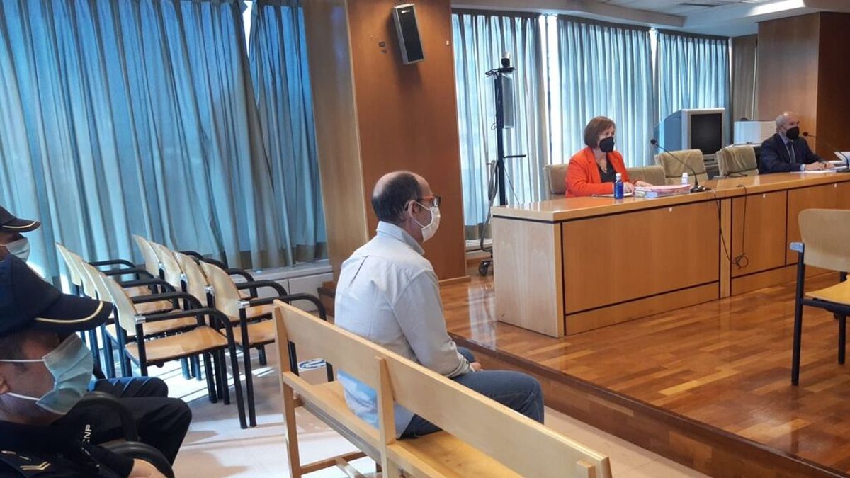Siete años en un psiquiátrico por tratar de asfixiar a una anciana en Alcorcón Siete años en un psiquiátrico por tratar de asfixiar a una anciana en Alcorcón