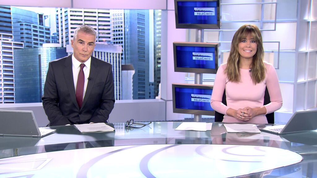 Con David Cantero e Isabel Jiménez Informativos Telecinco 2021 Mediodía 26/10/2021 Con David Cantero e Isabel Jiménez Informativos Telecinco 2021 Mediodía 26/10/2021