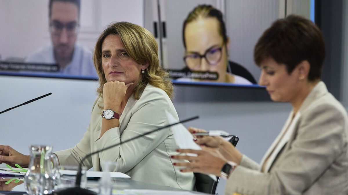 Ribera anuncia un cheque de 90 euros para el pago de calefacción de consumidores vulnerables Ribera anuncia un cheque de 90 euros para el pago de calefacción de consumidores vulnerables