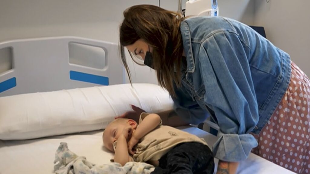 Milos, el bebé de ocho meses operado en España gracias a la medalla de María Andrejczyk
