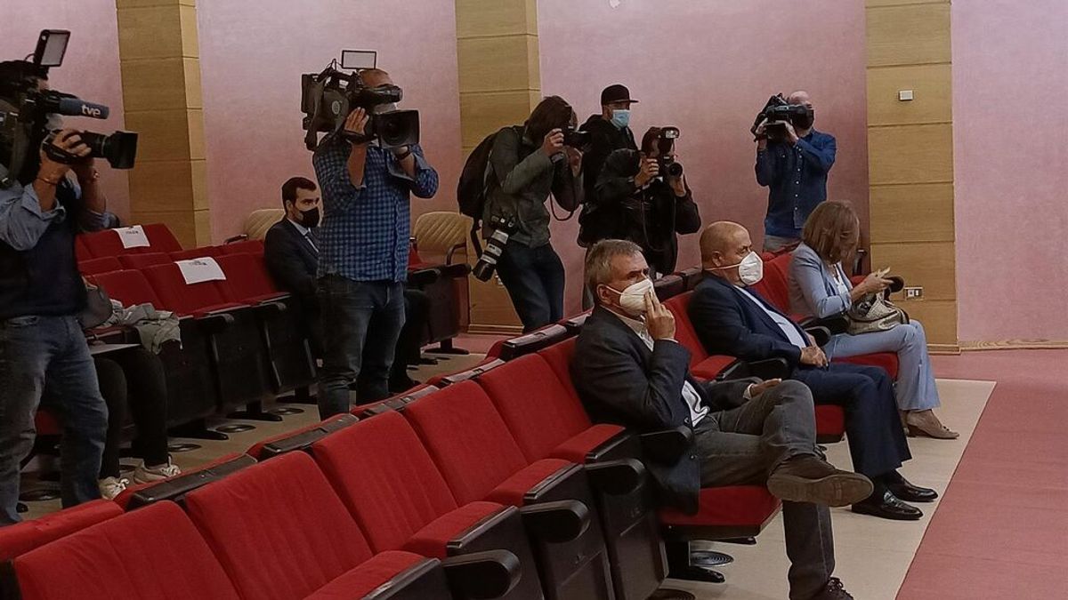 Torres Hurtado, absuelto del caso Nazarí por el que tuvo que dimitir como alcalde de Granada Torres Hurtado, absuelto del caso Nazarí por el que tuvo que dimitir como alcalde de Granada