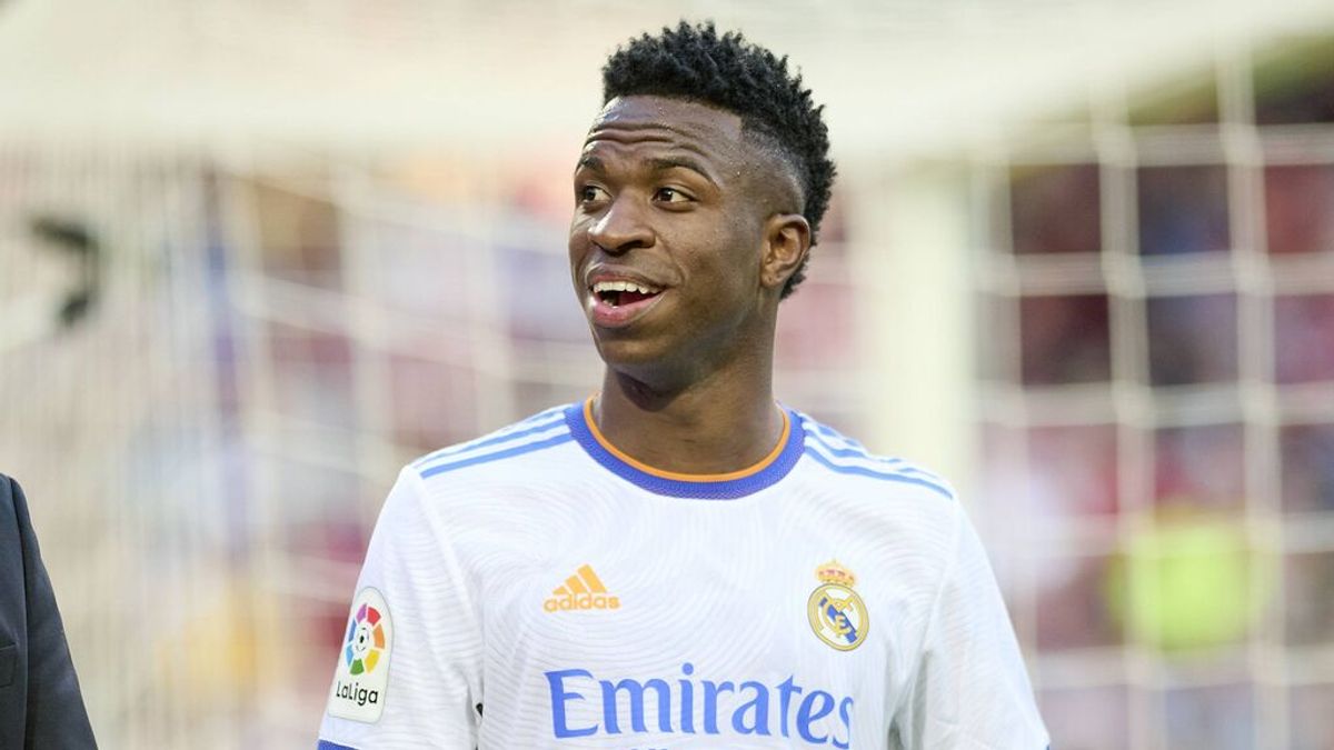 La Liga actúa contra los insultos racista a Vinicius en El Clásico y los denunciará ante la Fiscalía La Liga actúa contra los insultos racista a Vinicius en El Clásico y los denunciará ante la Fiscalía