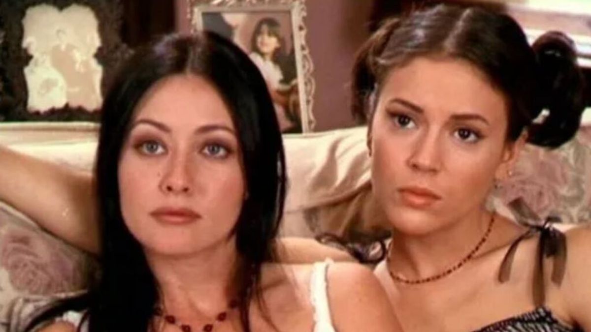 Alyssa Milano se siente culpable de su mala relación con Shannen Doherty en 'Embrujadas': "Sentía que estábamos compitiendo"