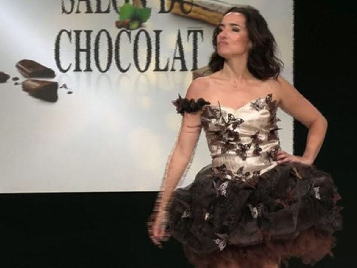Modelos vestidas con chocolate desfilan en una pasarela de París - NIUS Modelos vestidas con chocolate desfilan en una pasarela de París - NIUS