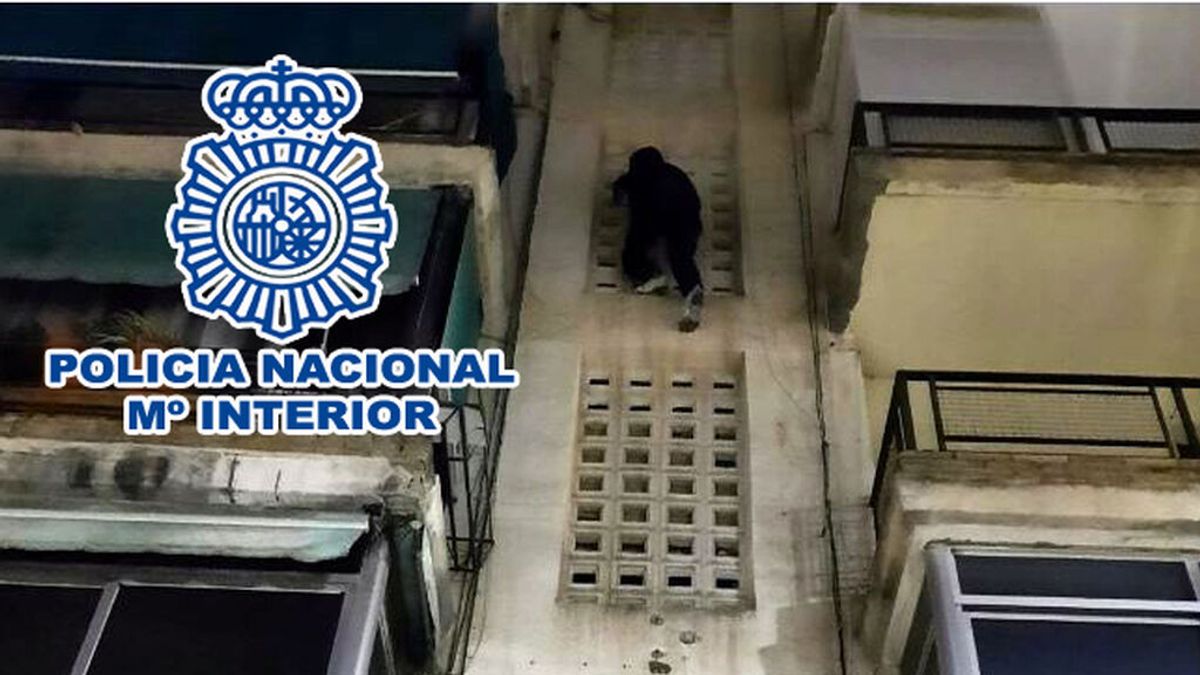Cuatro detenidos en Alicante tras ser interceptados in fraganti en robos a viviendas Cuatro detenidos en Alicante tras ser interceptados in fraganti en robos a viviendas
