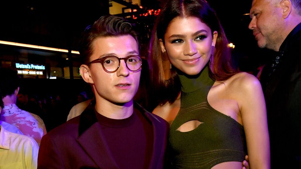 Así es la vida de Tom Holland, el novio de Zendaya: triunfó siendo el niño de 'Lo Imposible', firmó con Marvel y vive muy unido a su familia.