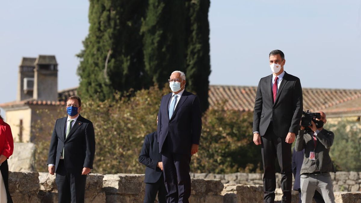En directo: Pedro Sánchez hace balance de la Cumbre Hispano-Lusa En directo: Pedro Sánchez hace balance de la Cumbre Hispano-Lusa